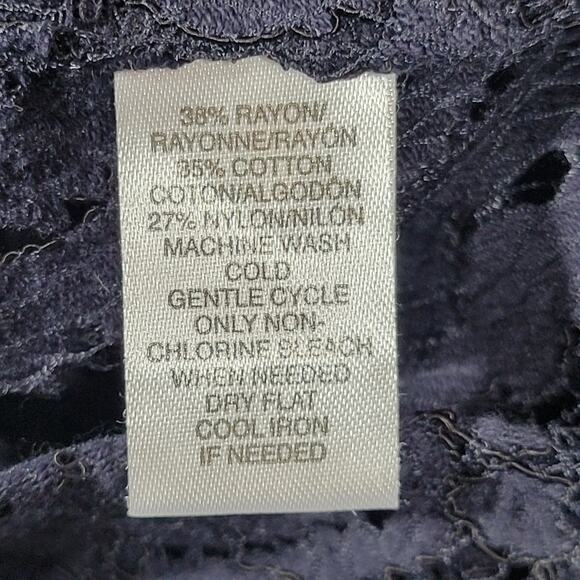 Loft Navy Lace Paisley Sheer Sleeveless Top Size XSP - Picture 7 of 9